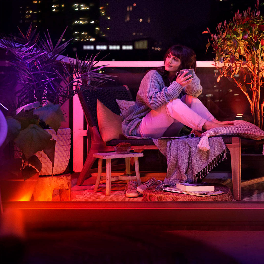 PHILIPS HUE 929002289102 Tira de luz multicolor para exteriores 5mts 37.5w, 1650 lúmenes