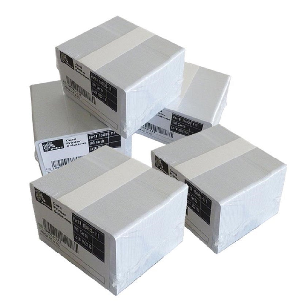 Paquetes de tarjetas plásticas blancas para impresión y credenciales de acceso