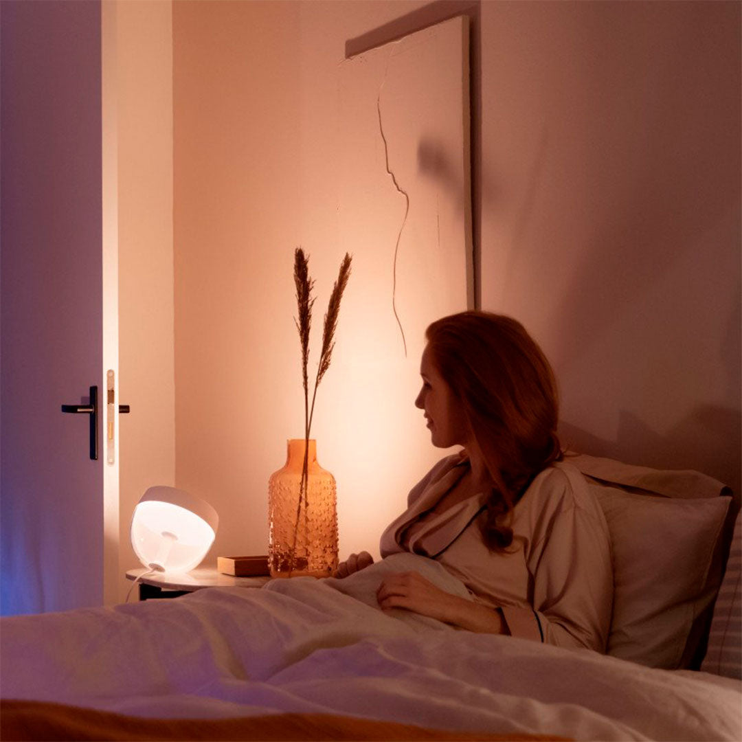 PHILIPS HUE 929002376101 Iris Lámpara De Mesa Inteligente Blanca y RGB