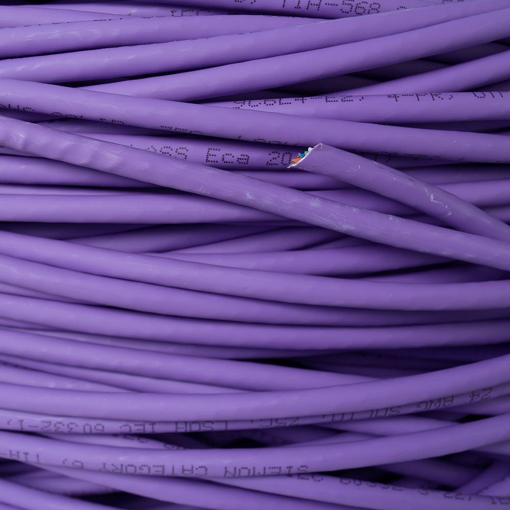 SIEMON 9C6L4-E2-RXA Cable UTP Sólido 4P Cat.6 24AWG LSZH, IEC 60332-1-IEC 60332-3 Violeta (Cajax305mt)