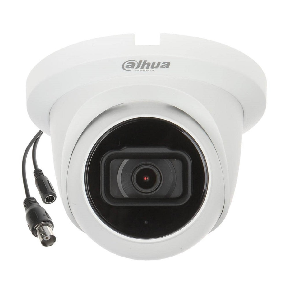 Cámara de seguridad tipo domo Dahua blanca con lente visible y cables de conexión