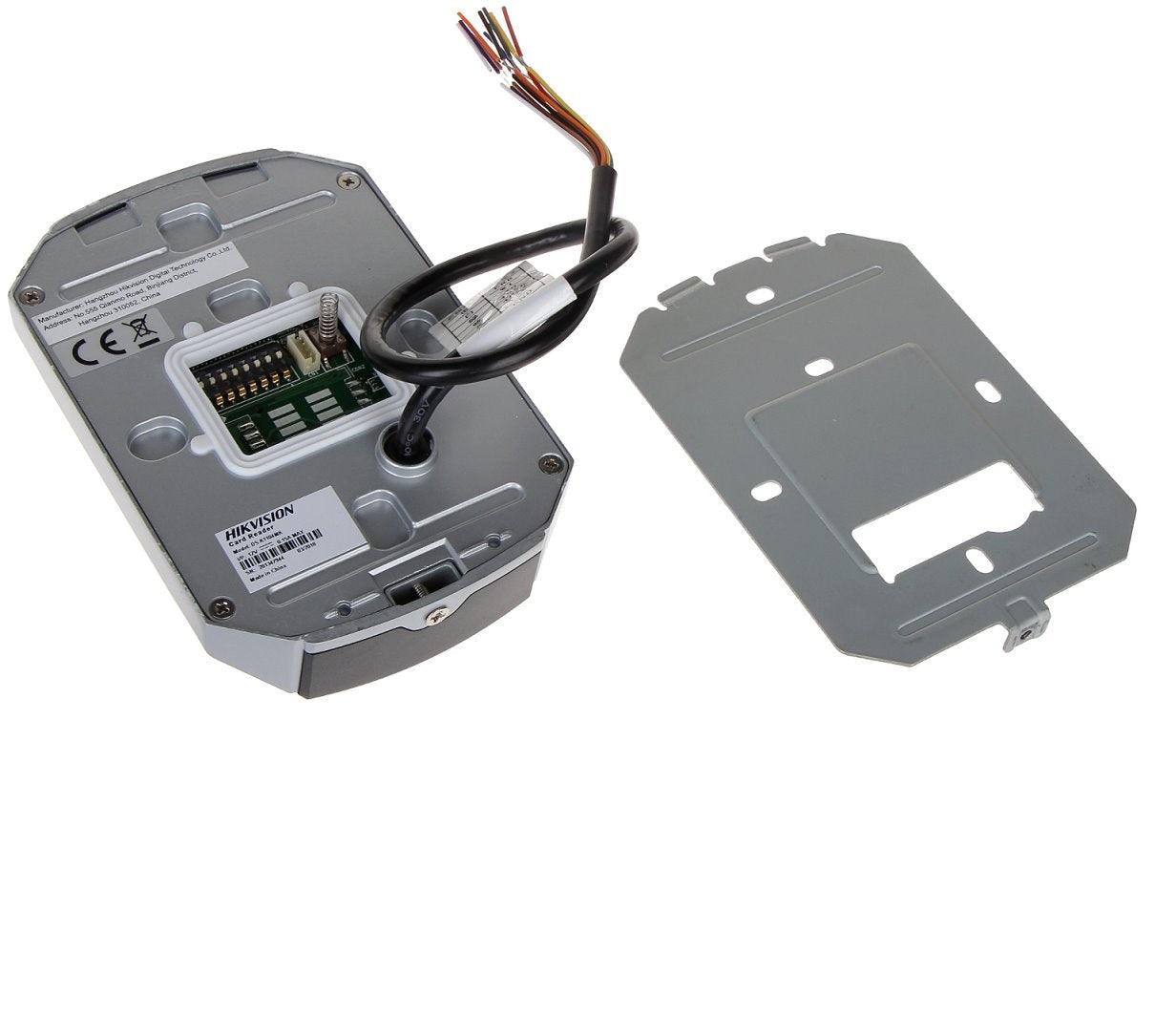 Lector esclavo de tarjetas Mifare 13.56Mhz, Antivandalico IK10 HIKVISION DS-K1104M metálico, RS485, WIEGAND, 12V, serie Pro 1104 - ARTEUS